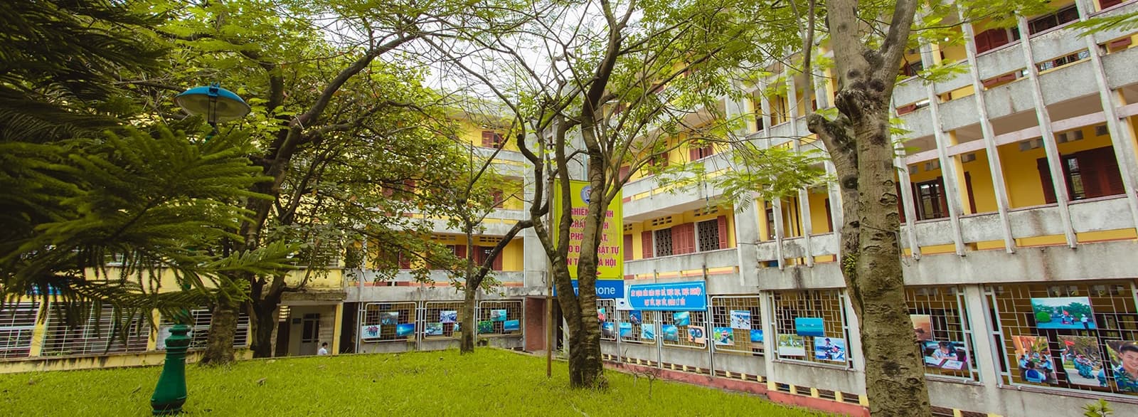 Thai Nguyen University of Medicine and Pharmacy Banner
